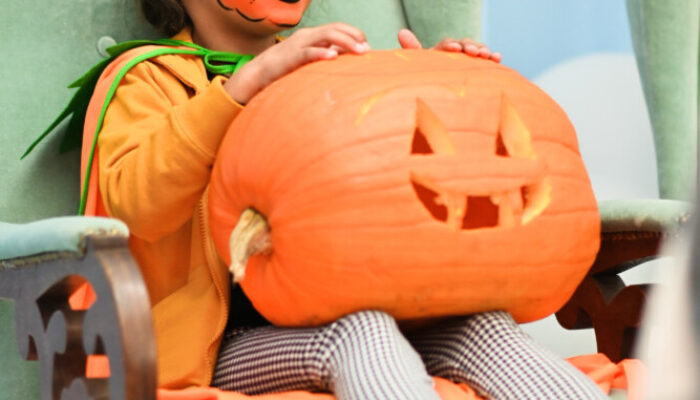 Halloween v The Pop Up!