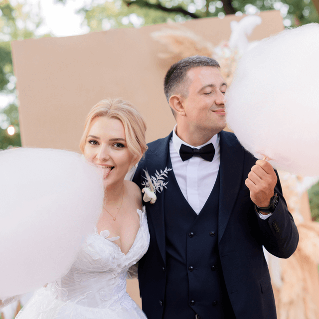 Cotton candy machine rental for your wedding in Prague